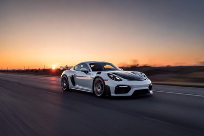 White Porsche 718 Cayman GT4 RS Sunset Drive