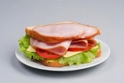 Ham Sandwich with Lettuce and Tomato