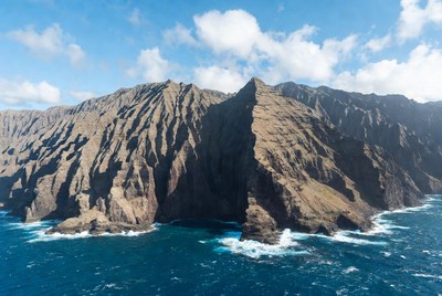 Na Pali Coast cliffs and ocean