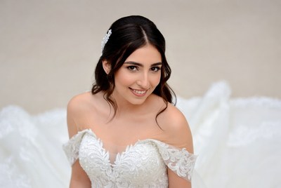 Bride in lace wedding dress