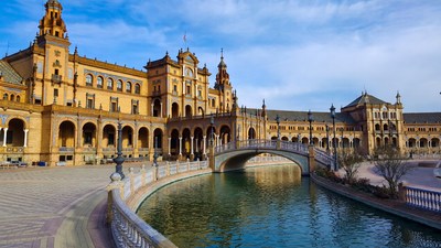 Plaza de Espana Seville with Bridge