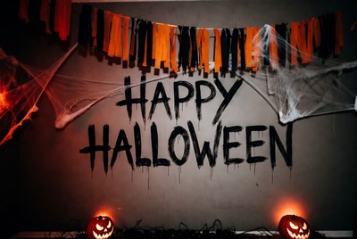 Happy Halloween Sign with Pumpkins