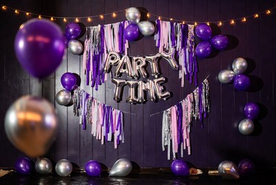 Party Time Balloons and Decor