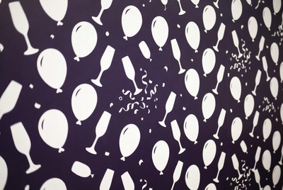 White Balloons Champagne Glasses Confetti Pattern