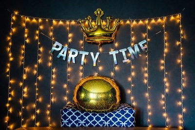 Party Time Banner with Gold Crown Balloon