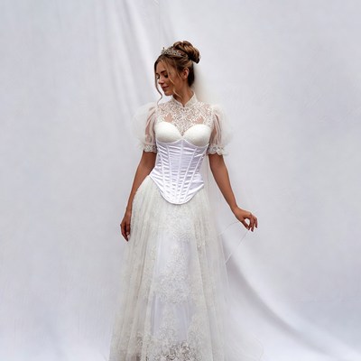 Bride in White Lace Wedding Dress