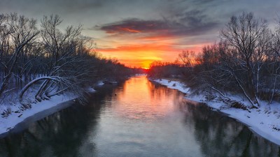 Winter Sunset over Snowy River