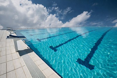 Infinity Pool with Starting Block