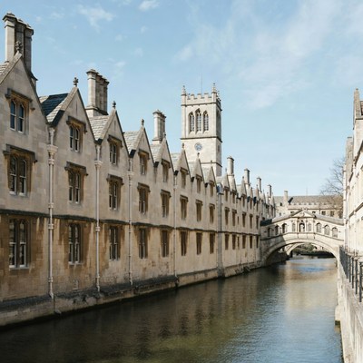 Bridge of Sighs Oxford over River
