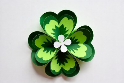 Four-leaf clover paper craft