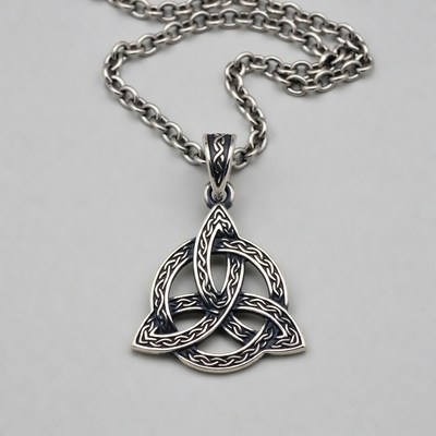 Silver Celtic Triquetra Necklace Pendant