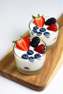 Yogurt Parfaits with Berries