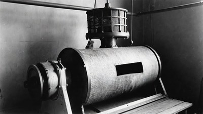 Vintage Industrial Steam Engine Machine