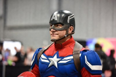 Man in Captain America cosplay
