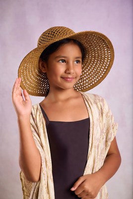 Asian girl wearing straw hat
