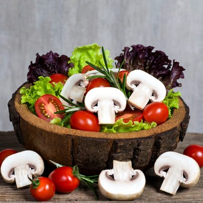 Fresh Mushroom Tomato Salad Bowl