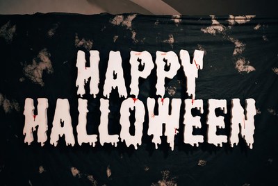 Dripping Happy Halloween Banner
