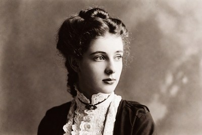 Victorian woman in lace collar portrait
