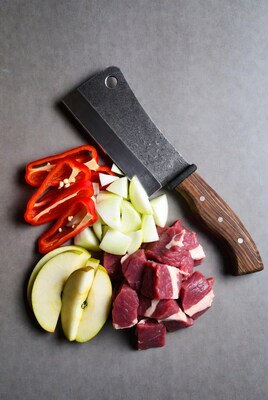 Cleaver with Beef Peppers Onions Apples