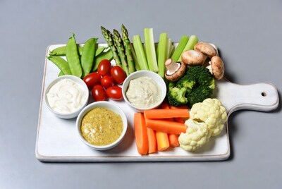 Fresh Vegetable Platter with Dips
