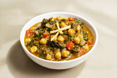 Chickpeas with Spinach Curry