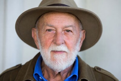 Elderly man in hat and jacket