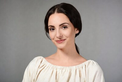 Smiling woman with black hair