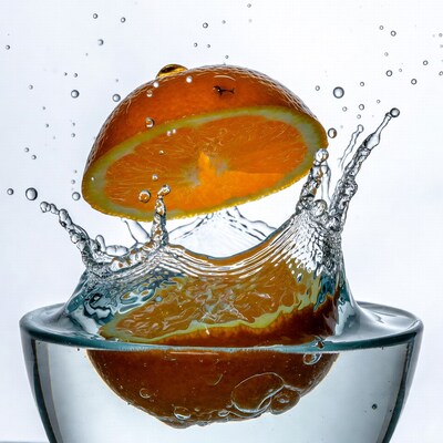 Orange Sliced in Water Splash