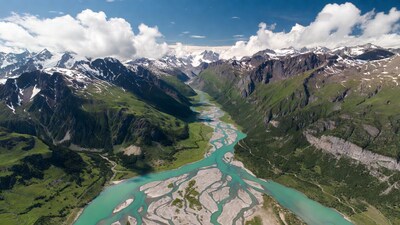 Turquoise River in Alpine Valley