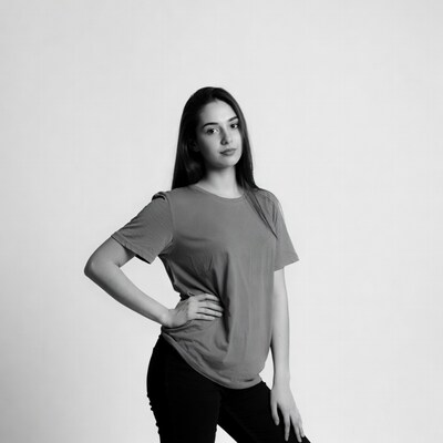 Young woman hand on hip