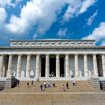 Lincoln Memorial with tourists on steps