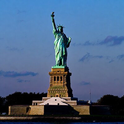 Statue of Liberty holding torch