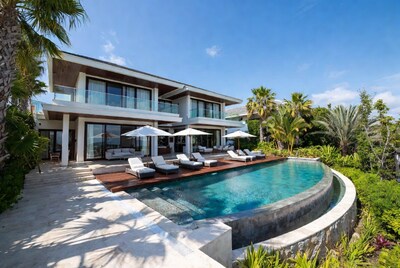 Modern Tropical Villa with Infinity Pool
