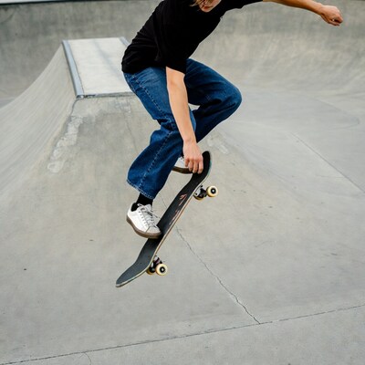 Man skateboarding in halfpipe