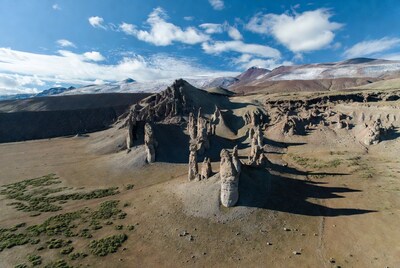 Dramatic Hoodoos in Desert Mountains