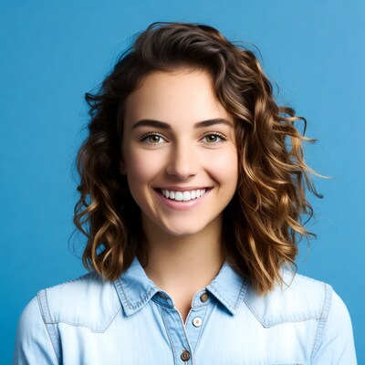 Smiling woman with wavy hair