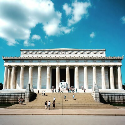 Lincoln Memorial with tourists on steps