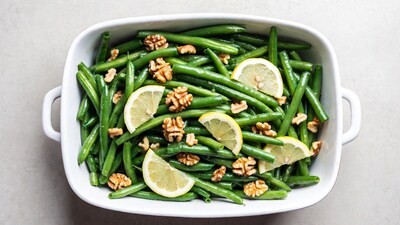 Green Beans with Walnuts and Lemon