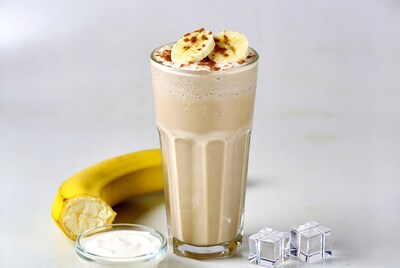 Banana Smoothie with Yogurt and Ice