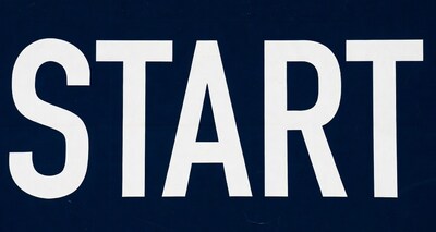 White START Text on Blue Background