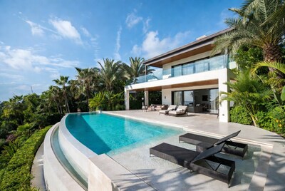 Modern Infinity Pool Luxury Villa