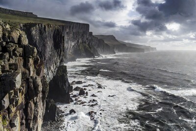 Dramatic Sea Cliffs and Ocean Waves