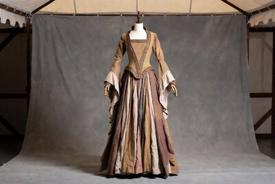 Renaissance gown on mannequin