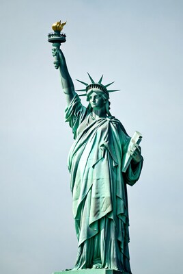 Statue of Liberty holding torch