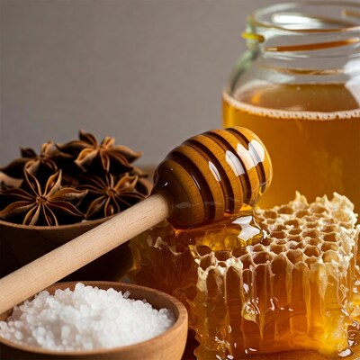 Honey with honeycomb, star anise, salt