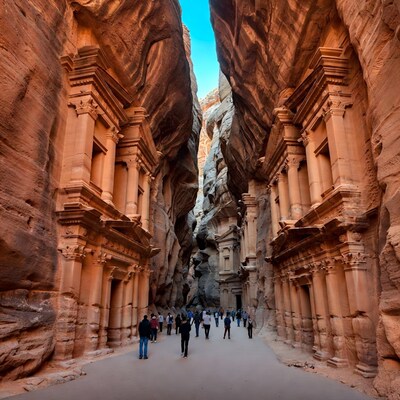 Treasury at Petra with tourists