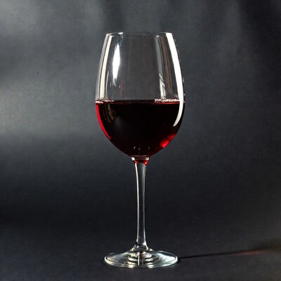 Wine glass with red wine