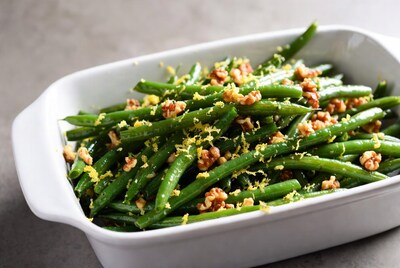 Green beans with walnuts and lemon