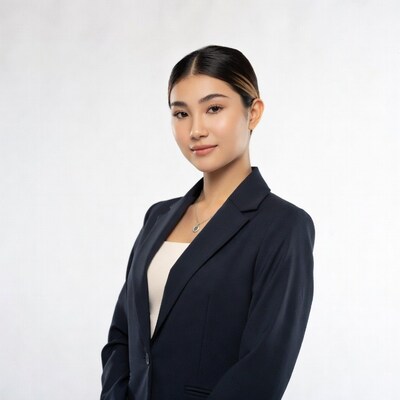 Asian woman in navy blazer